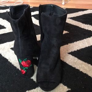 Black heel open toe booties